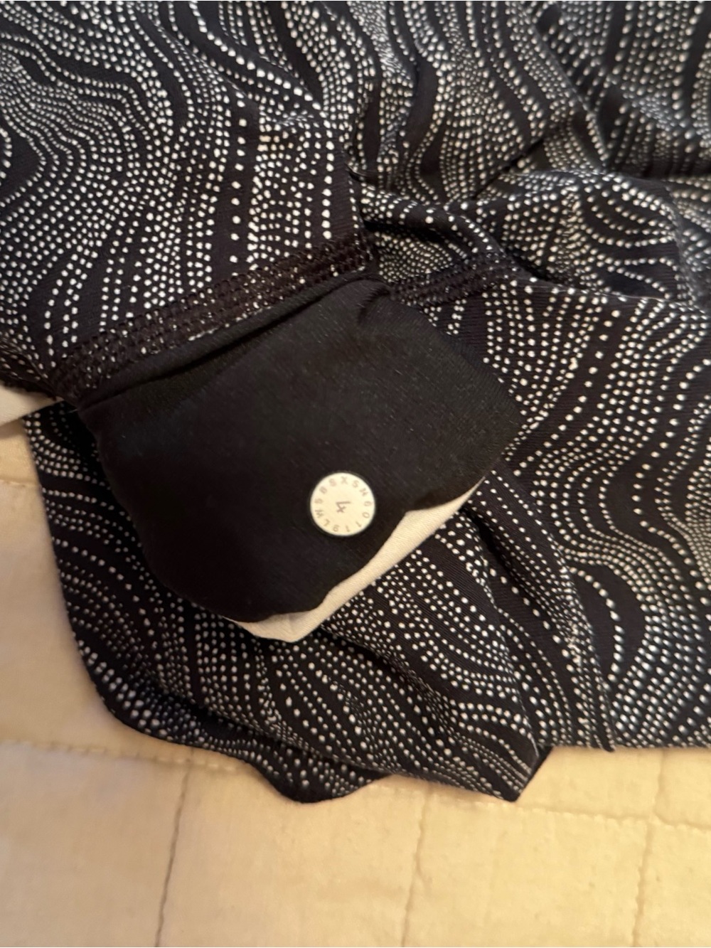lululemon athletica Charcoal Wave-Print High-Rise Leggings - Picture 4 of 4